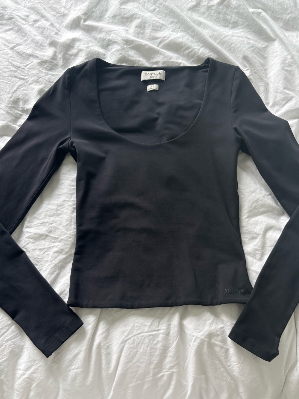 Aritzia original contour astral longsleeve